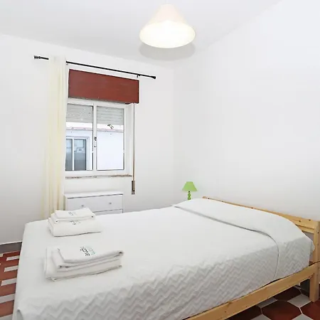 B99 - Muralhas In Apartment